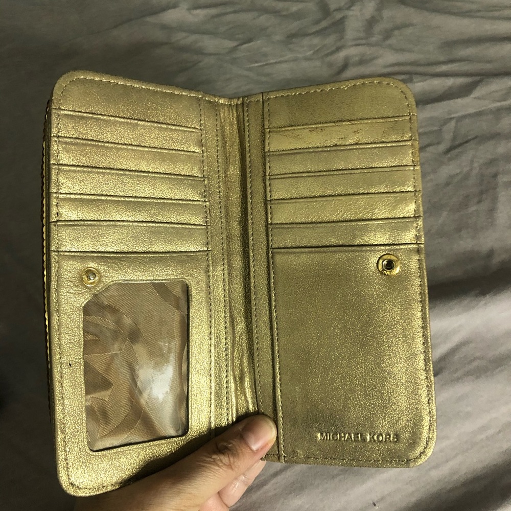 Wallet - Picture 2 of 5